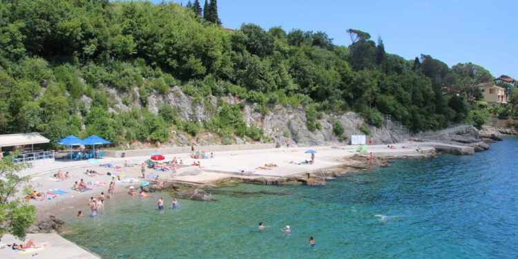Traže se zakupci za plaže i objekte na pomorskom dobru
