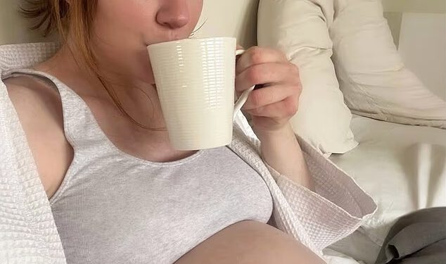 Trudna Nicola Roberts otkriva da je imala ‘operaciju u 22. tjednu kako bi pomogla da zadrži bebu’ dok sluša savjete liječnika da se odmori u posljednjem tromjesečju