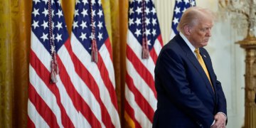 Trump će čitati Sveto pismo iz Ovalnog ureda na događaju ‘Amerika čita Bibliju’