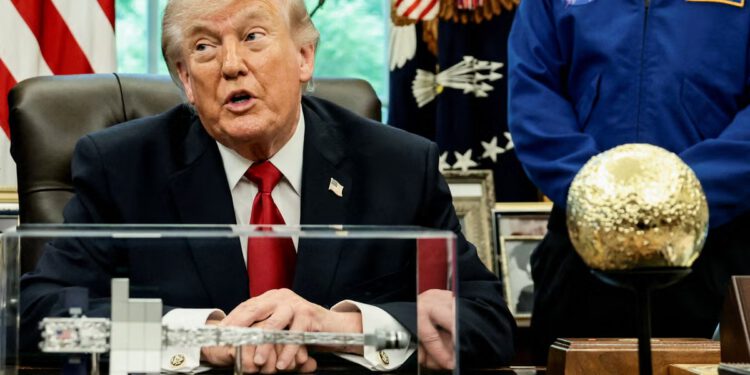Trump daje dvosmislen odgovor hoće li prvo završiti rat u Ukrajini ili Iranu – i zbunjuje zemlje