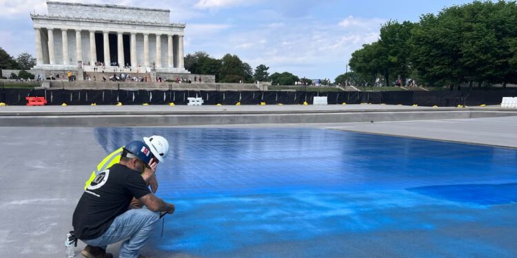 Trump hvali napredak u svojoj multimilijunskoj obnovi reflektirajućeg bazena na Lincolnovom spomeniku