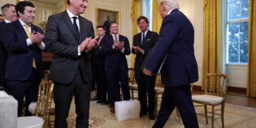 Trump je u Bijelu kuću pozvao izvršne direktore za naftu i plin