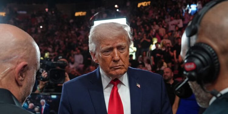 Trump kaže da će SAD blokirati Hormuški tjesnac nakon što propadnu mirovni pregovori s Iranom