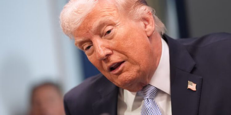 Trump prijeti ‘većim, boljim, jačim’ napadima ako Iran ne postigne ‘pravi’ sporazum