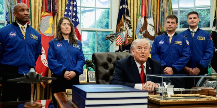 Trump tvrdi da bi nam kralj Charles ‘vjerojatno pomogao s Iranom’