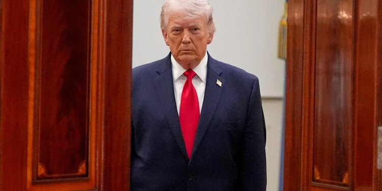 U napadima SOUTHCOM-a ubijeno je 5 osoba na brodovima osumnjičenih kartela u istočnom Pacifiku