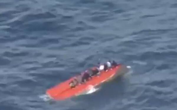 UKRSNI BRODOLOM Spašena 32 migranta, 70 nestalih