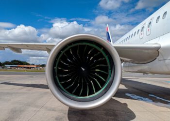 Uskoro bi moglo početi otkazivanja letova u Europi: Goriva za avione ima za još 6 tjedana