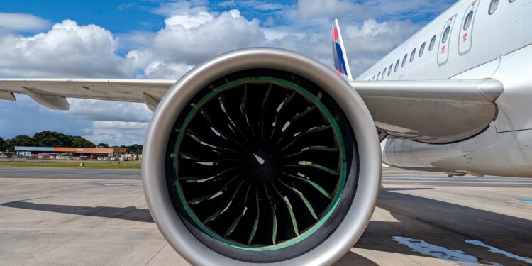 Uskoro bi moglo početi otkazivanja letova u Europi: Goriva za avione ima za još 6 tjedana