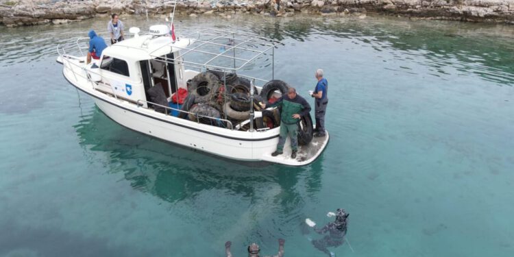 VELA LUKA Odobreno gotovo 40 tisuća eura za čišćenje podmorja
