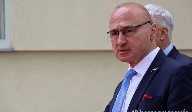 VIDEO Projekt povezan s obitelji ministra Grlić Radmana izazvao revolt u Kaknju, najavljene blokade i tužbe