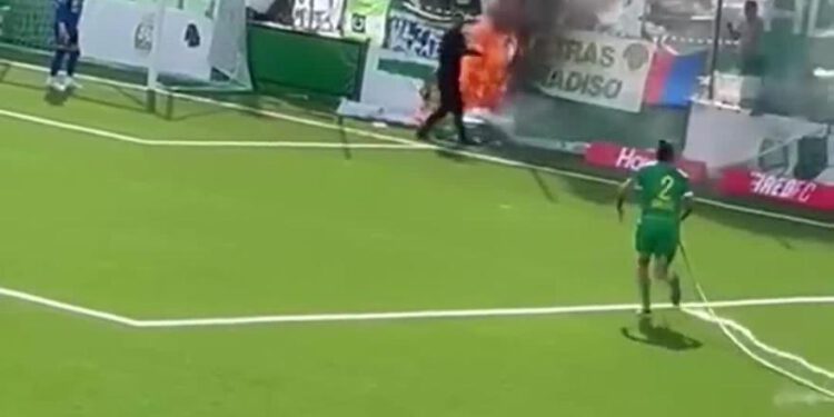 VIDEO Schelotto gasi požar na terenu: nevjerojatno u Paradiso-Bavoisu