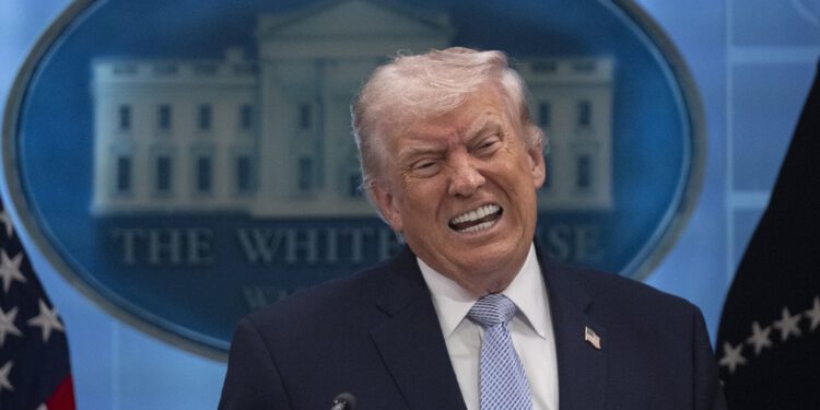 Većina Španjolaca vidi SAD kao prijetnju – anketa – RT World News