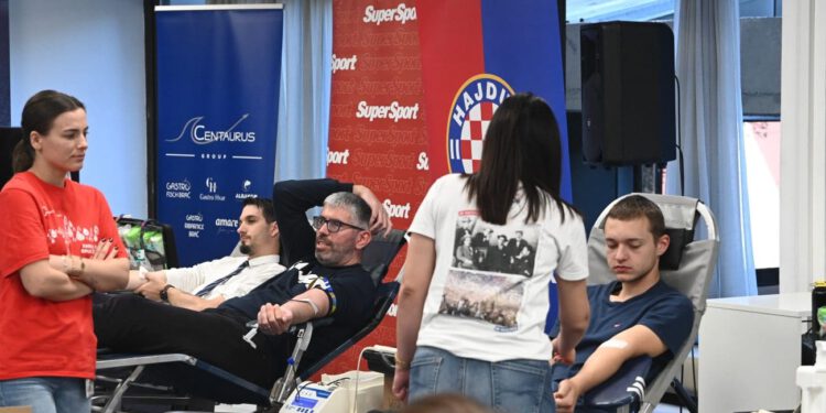 Velika akcija na Poljudu: Hajduk, novinari i olimpijci pozivaju na darivanje krvi