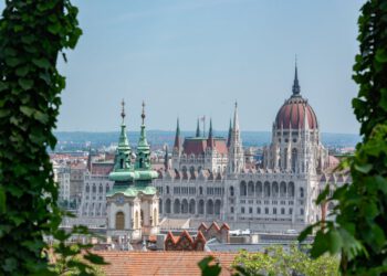 Velika izlaznost na izborima u Mađarskoj: Orbanov gradonačelnik šokirao potezom