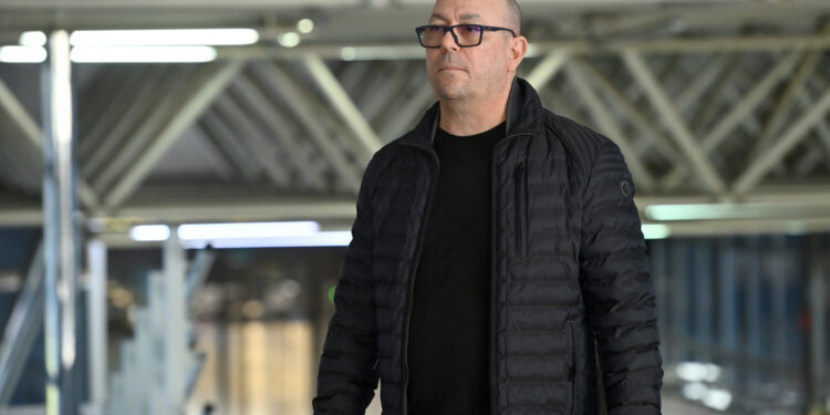Vječnom šefu sindikata policije Lexus nije prva afera: Razmetao se Rolexom, snimao kako pjeva u bazenu