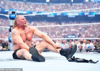 WWE ikona Brock Lesnar odlazi u mirovinu odmah nakon poraza na WrestleManiji 42 jer je briznuo u plač