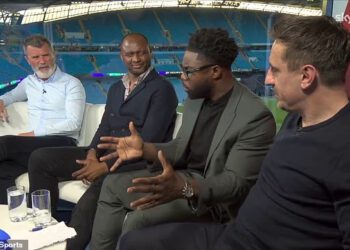 ‘Želite li pohvale ili bodove?’: Roy Keane se sukobio s Micahom Richardsom i Garyjem Nevilleom oko Arsenalove predstave u Man Cityju dok se smije tvrdnjama da Topnici mogu biti ‘ponosni’ unatoč porazu