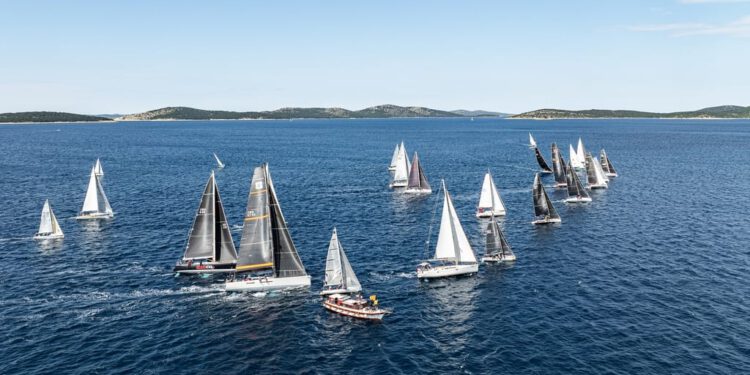 Zlarinska regata krstaša po 22. put okuplja najbolje jedriličare