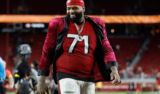 Zvijezda San Francisco 49ersa pristala na veliki ugovor od 50 MILIJUNA dolara zbog straha da će ga biti prisiljeni zamijeniti