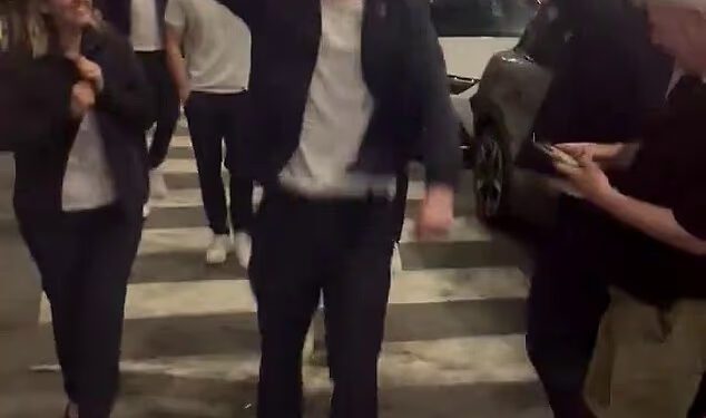 Zvijezde Crystal Palacea uživaju u VELIKOM noćnom izlasku u Firenci nakon pobjede u Konferencijskoj ligi – uz zabavu momčadi samo nekoliko dana prije velikog okršaja Premier lige koji bi mogao utjecati na Tottenhamovu borbu za ispadanje