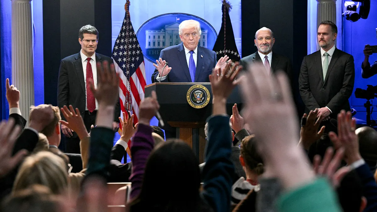 Trump na konferenciji za novinare o tarifama