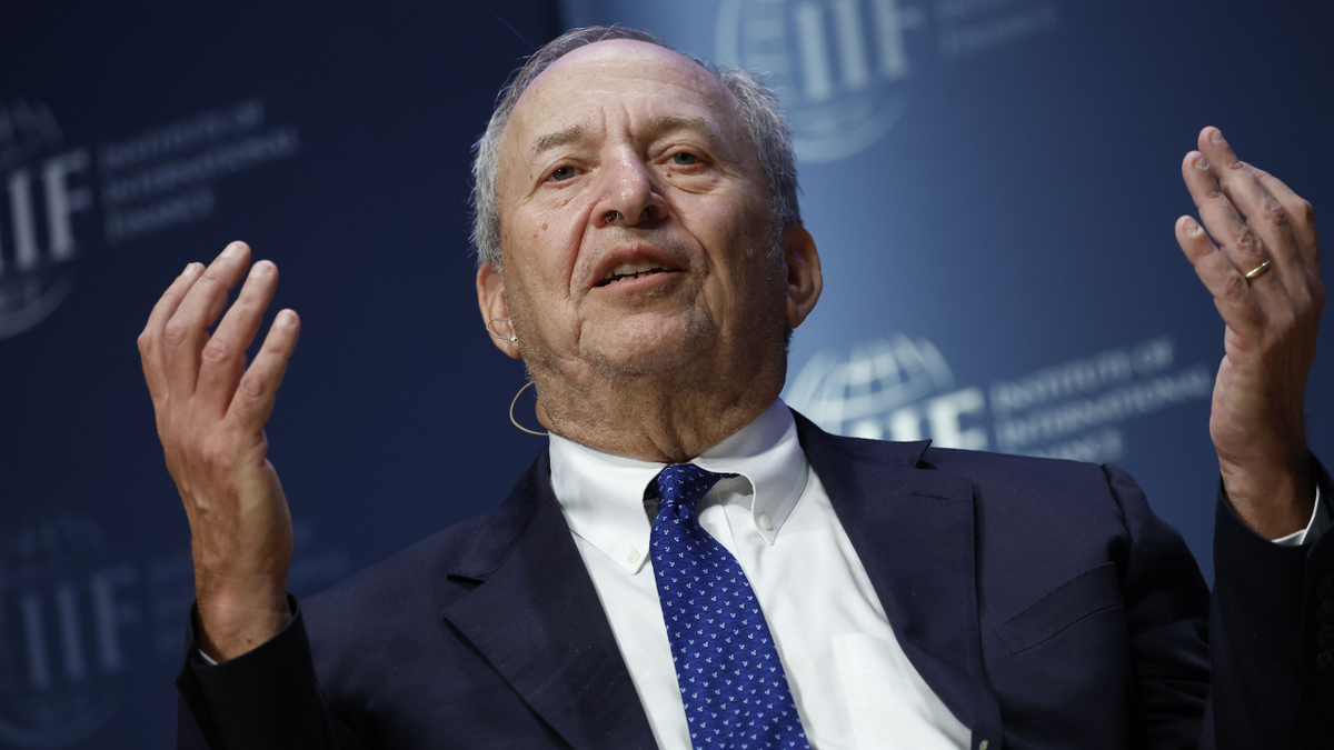 Lawrence Summers viđen je kako govori publici u Washingtonu, DC, SAD, 14. listopada 2022. 