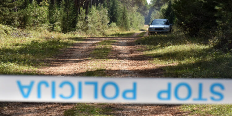 Užas u Lučkom: Građanin pronašao ljudske kosti u šumi