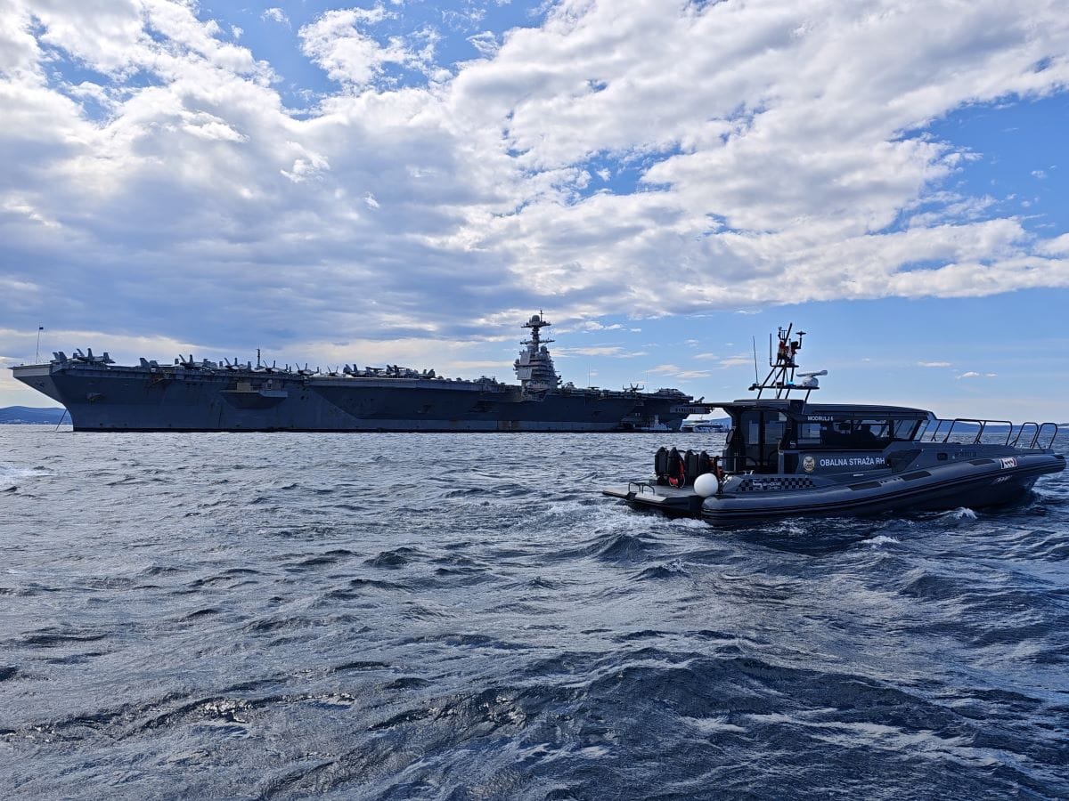 U Splitu planirali prosvjed zbog američkog nosača aviona, a ovaj im otišao!