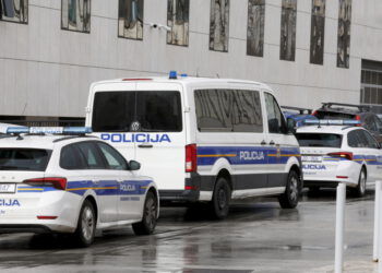 Policija potvrdila: Dvoje maloljetnika prijavljeno za prijetnje terorizmom