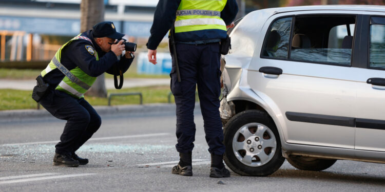 Teška prometna nesreća blizu Baške Vode: Poginula jedna osoba