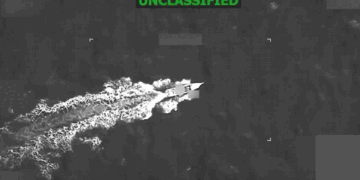 Američka vojska kaže da su 3 ‘narko-terorista’ ubijena u napadu brodom