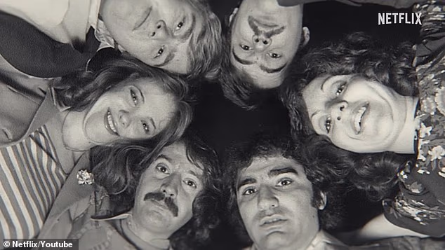 Sljedeća se pojavila crno-bijela fotografija O'Hare i Shorta grupiranih sa svojim kolegama iz hvaljene kanadske skeč humoristične serije SCTV kasnih 1970-ih i ranih 1980-ih