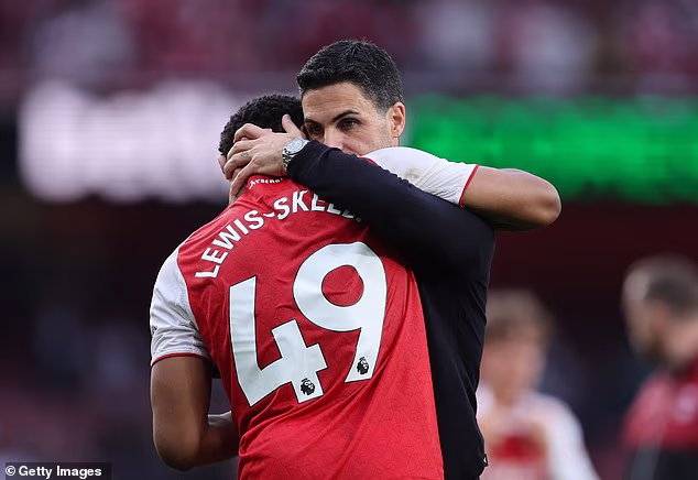 Mikel Arteta zaslužuje priznanje što je prvi put u veznom redu startao Myles Lewis-Skelly