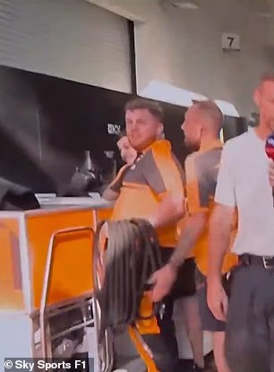 Njezina pojava zbunila je ljude koji su radili u F1 paddocku