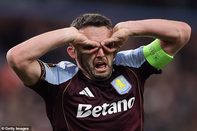 John McGinn bio je zvijezda predstave za Villu s dva pogotka u drugoj utakmici