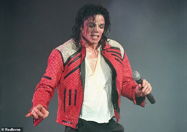 Obožavatelji su se pitali je li na Bradyja utjecao najnoviji film o Michaelu Jacksonu