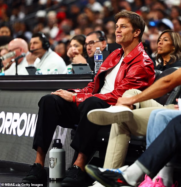 Brady je imao jedno od najboljih mjesta za utakmicu Acesa, ali su izgubili 99-66 od Phoenix Mercuryja
