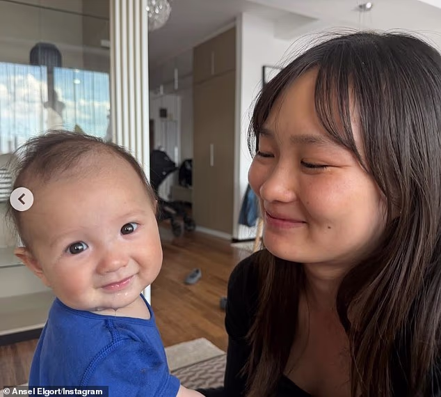Ovo nije prvi put da čitatelji Daily Maila vide japansku ljepoticu dok je 13. siječnja snimljena u šetnji s malim Neom i kandidatom za Zlatni globus u njegovom rodnom New Yorku.