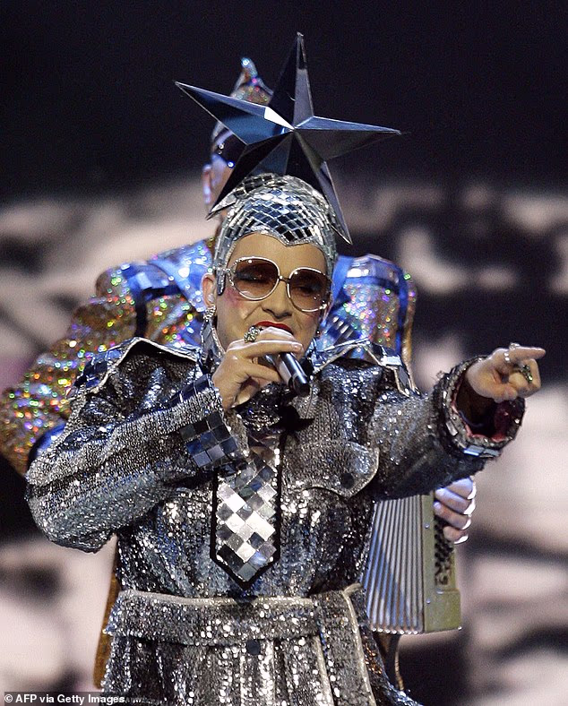 Ukrajinski drag bend Verka možda nije podigao krunu Eurovizije 2007., ali je ostao zapisan kao jedan od najčudnijih i najlegendarnijih izvođača