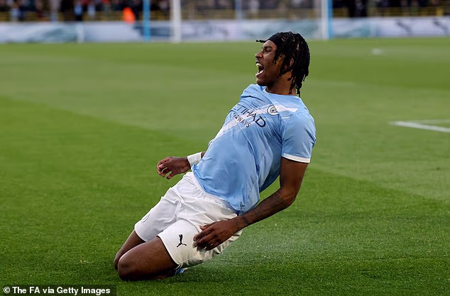 Reigan Heskey je izgledao vrlo sjajno i Jeremy Doku bi bio ponosan na svoj pogodak