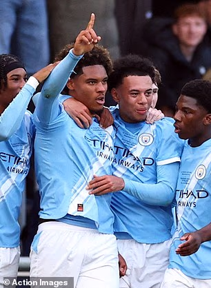 Floyd Samba je doveo Man City u vodstvo