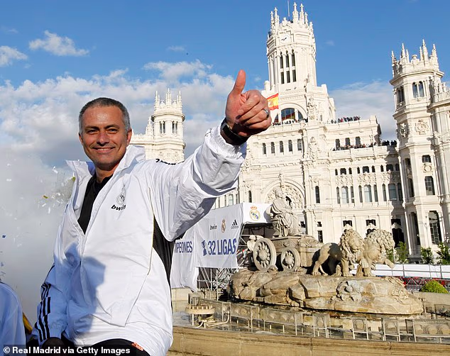 Mourinho je prethodno vodio Real Madrid između 2010. i 2013. godine, a vjeruje da ima nedovršenog posla sa španjolskim divom