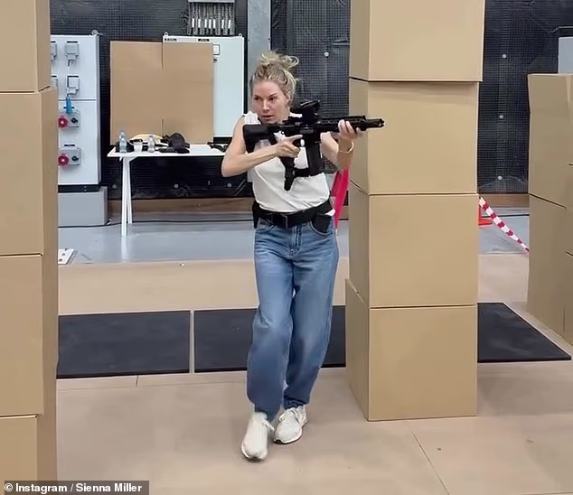 Glumica je podijelila galeriju fotografija i videa iz vremena snimanja Prime Video trilera Jack Ryan: Ghost War, nakon što je objavljen u srijedu