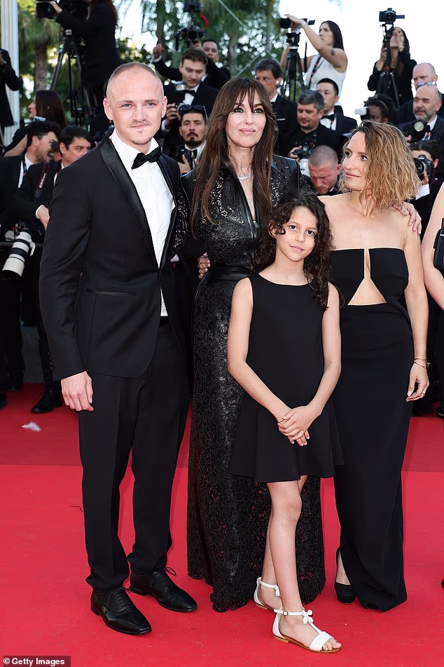(L-R) zvijezde filma Alane Delhaye, Monica Bellucci, Tawba El Gharchi i redateljica Lea Mysius