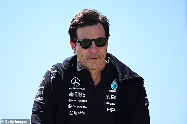 Toto Wolff rekao je talijanskom čudu da se 'koncentrira na vožnju, a ne na stenjanje radija'