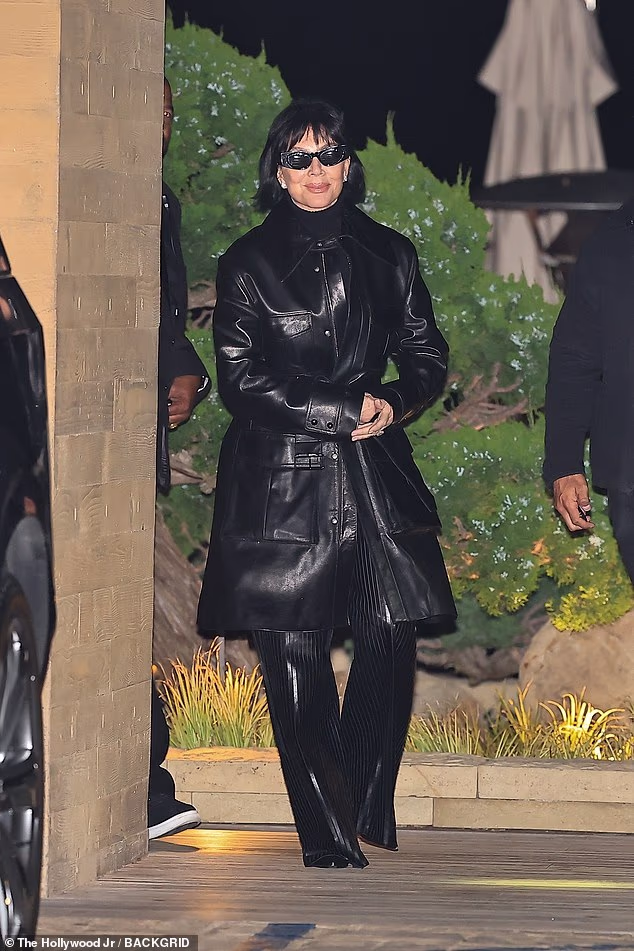 Momager Kris Jenner (70) bila je prisutna na obiteljskoj večeri