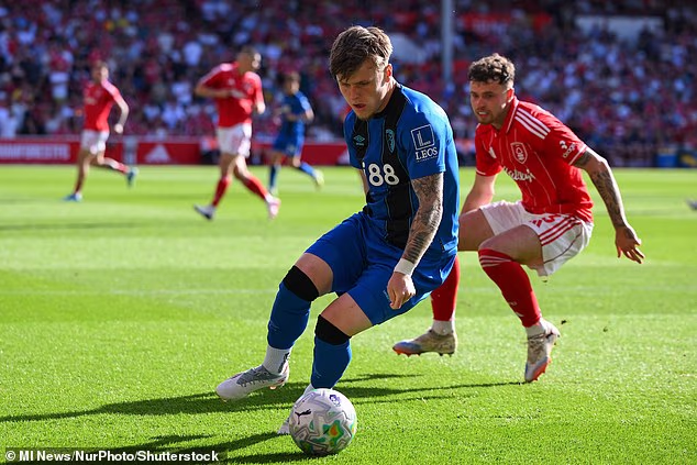 Ben Gannon-Doak je talisman za Škotsku, ali je više sporedni igrač za Bournemouth