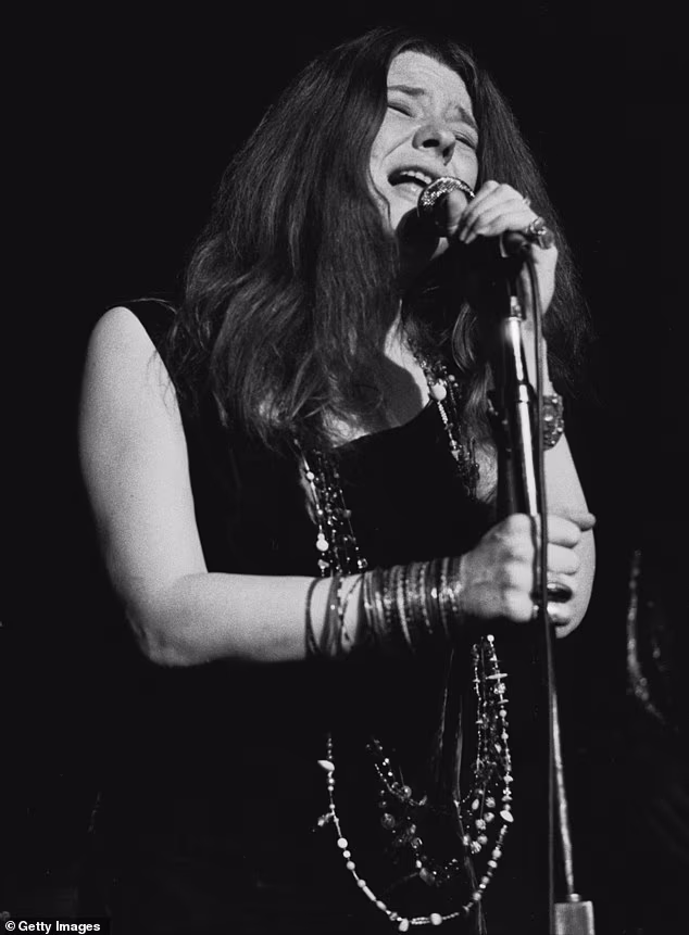 Pohađao je Monterey Pop Festival 1967. i potpisao ugovor s bendom Janis Joplin pod nazivom Big Brother and The Holding Company; Joplin viđena 1968. u New Yorku