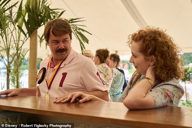 Zvijezda rođena u istočnom Londonu glumi Freddieja Jonesa u drugoj sezoni hit komedije Rivals i glumi zajedno s Katherine Parkinson